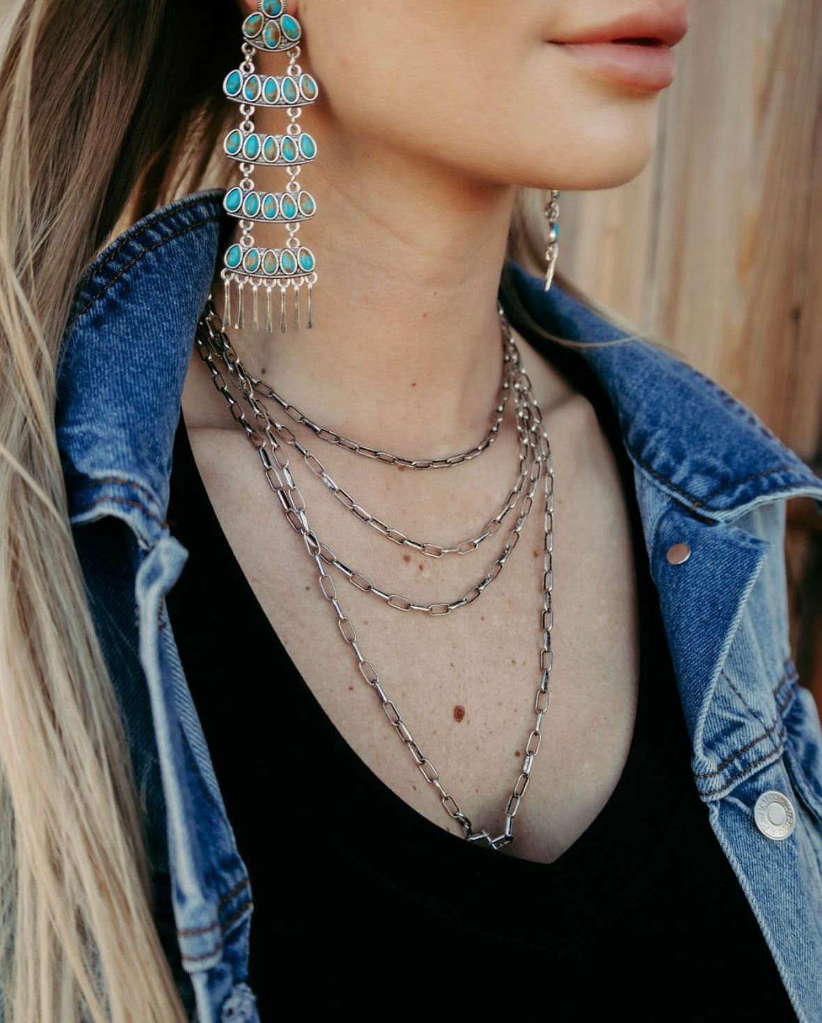 ROAMING FREE NECKLACE